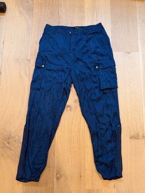 Johnny Was Cargo Pants Size 8 Blue Jacquard Cupra Lyocell Ankle Zip Utility Boho
